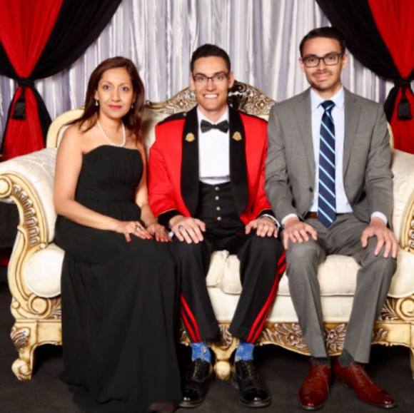 Meet your Posher, Marcelle - Picture 1 of 1